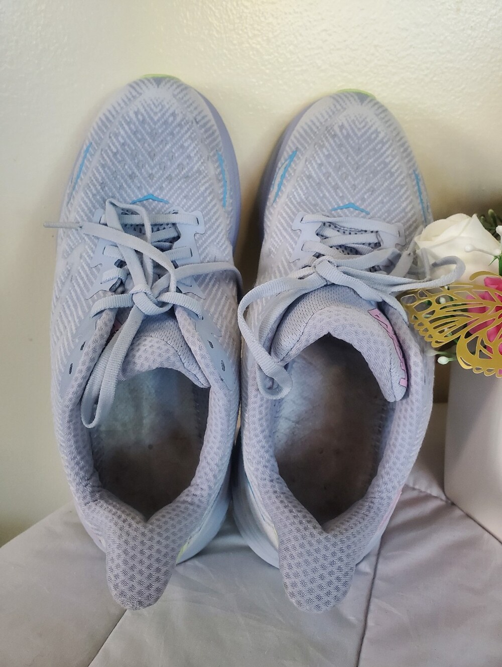 HOKA One Women's Clifton 9 Wide Sky Blue/Pink  Size 8.5D - Picture 6 of 7